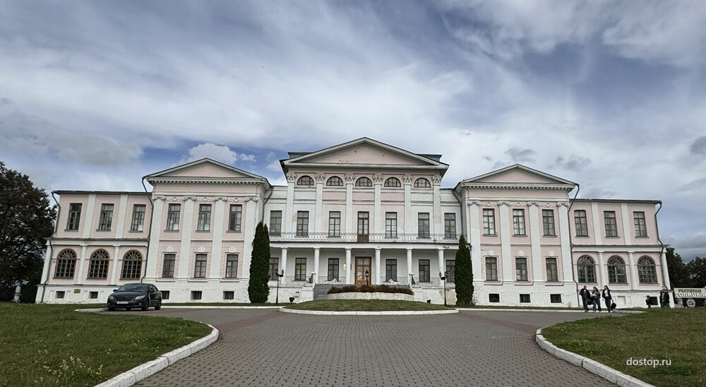 Главный усадебный дом в Дубровицах