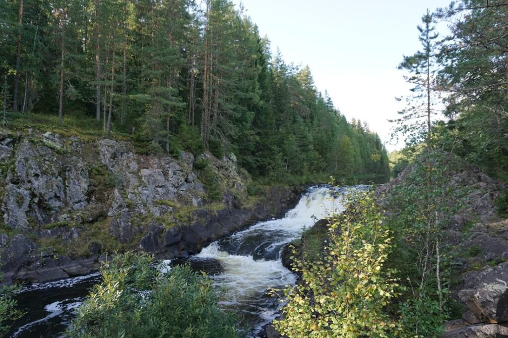 Водопад Кивач в Карелии