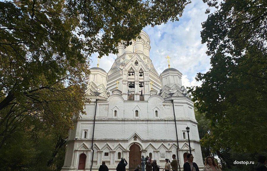 Церковь Усекновения главы Иоанна Предтечи в селе Дьякове, Коломенское