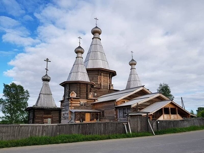 Успенский собор в Кеми, Карелия Успенский собор в Кеми — деревянный храм XVIII века