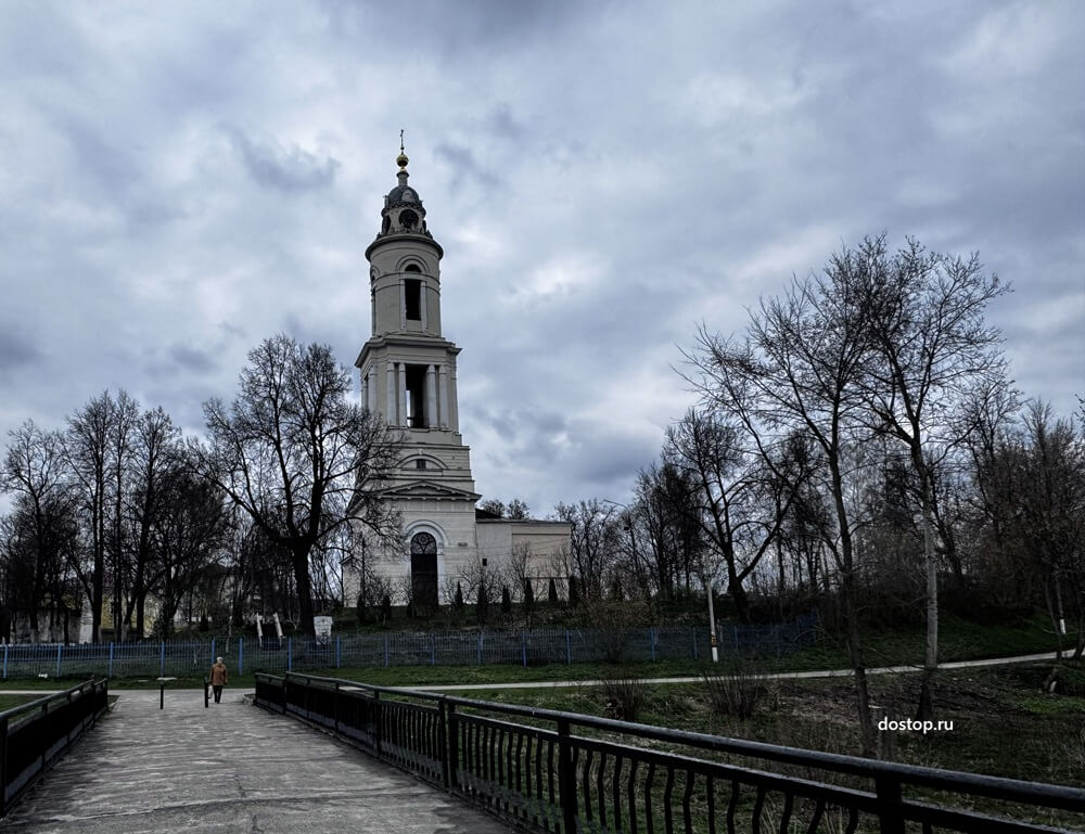 Колокольня Воскресенского собора в Павловском Посаде