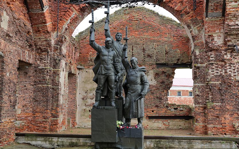 Памятник защитникам крепости Орешек