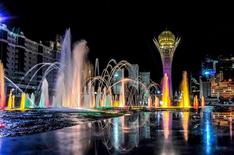 Аллея поющих фонтанов Астана