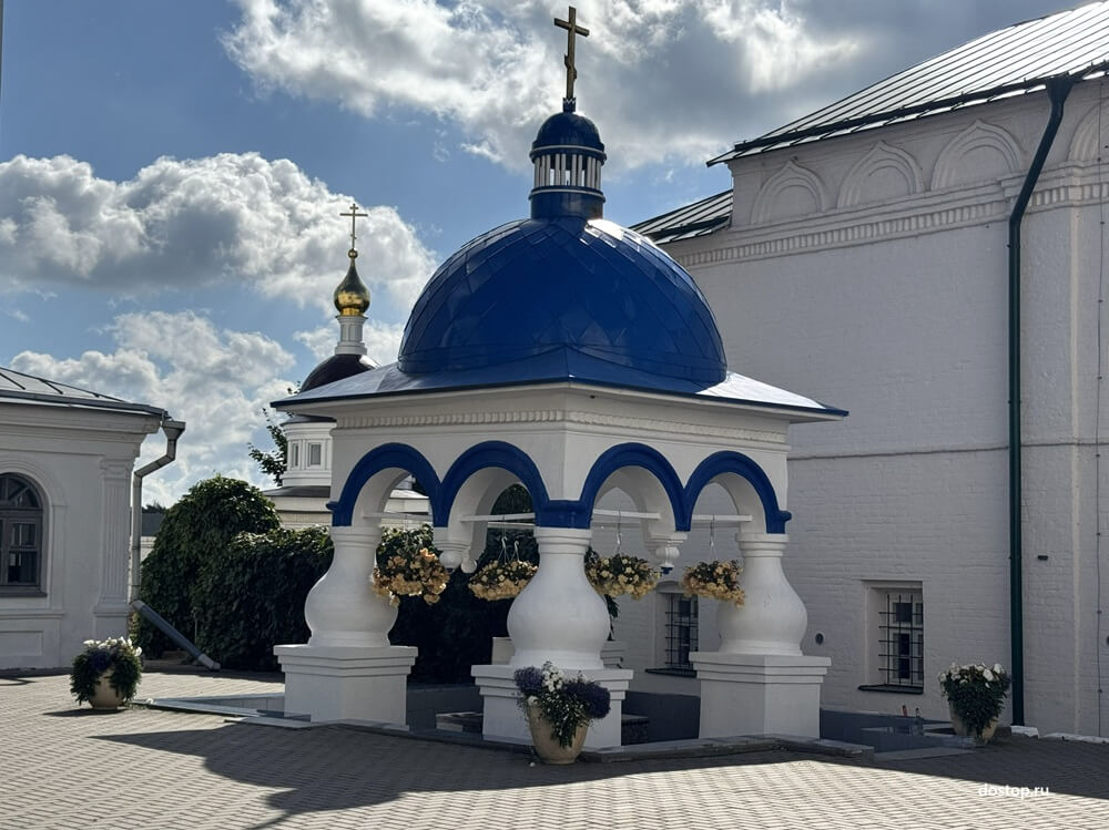 Киворий в Свято-Боголюбском монастыре