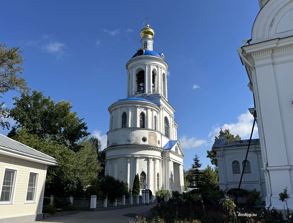 Колокольня Свято-Боголюбского монастыря в Боголюбово