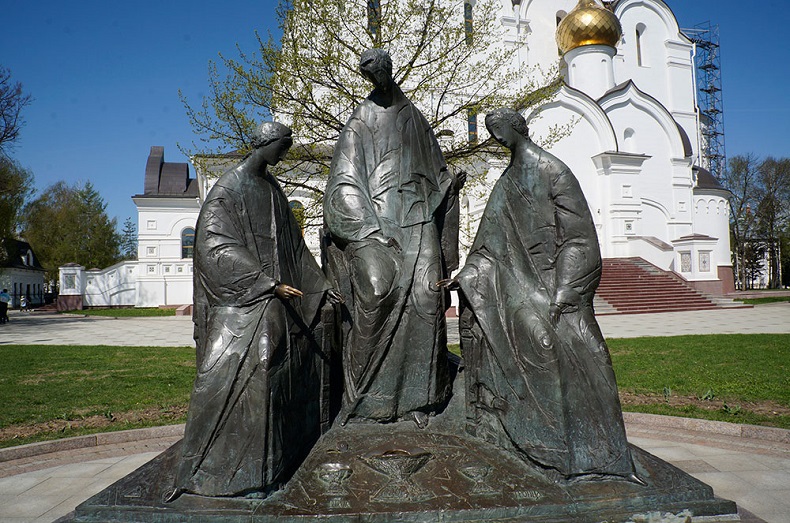 Памятник Святая Троица Ярославль