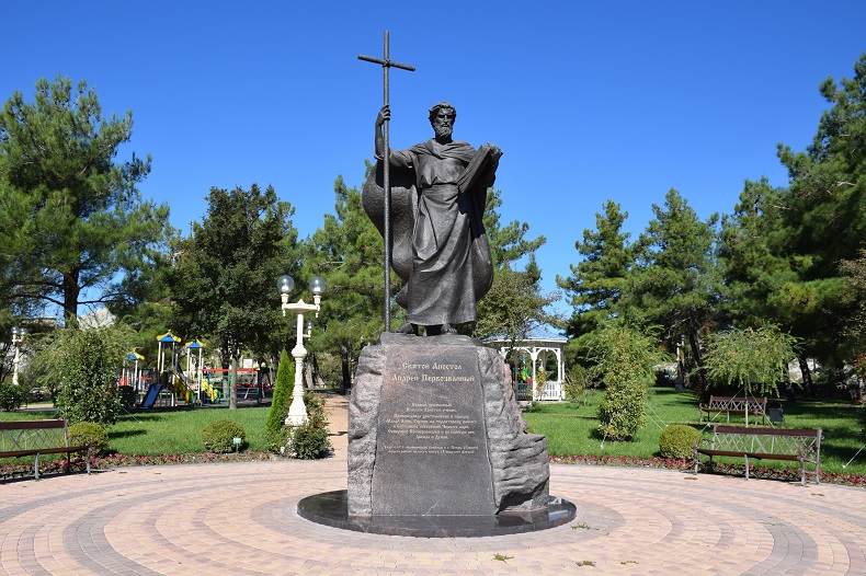 памятник апостолу Андрею Первозванному