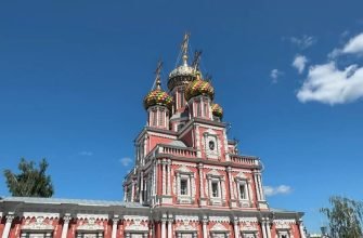 Строгановская церковь в Нижнем Новгороде — одна из самых красивых церквей России