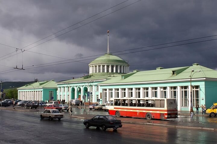 Железнодорожный вокзал Мурманск