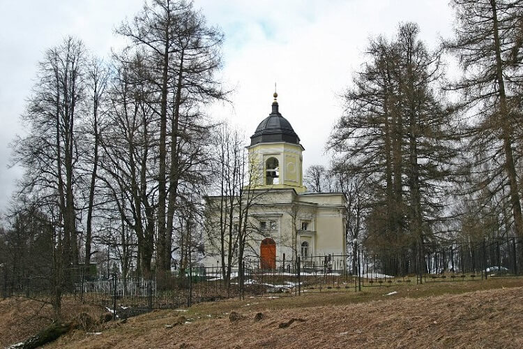 Петропавловская церковь Марфино