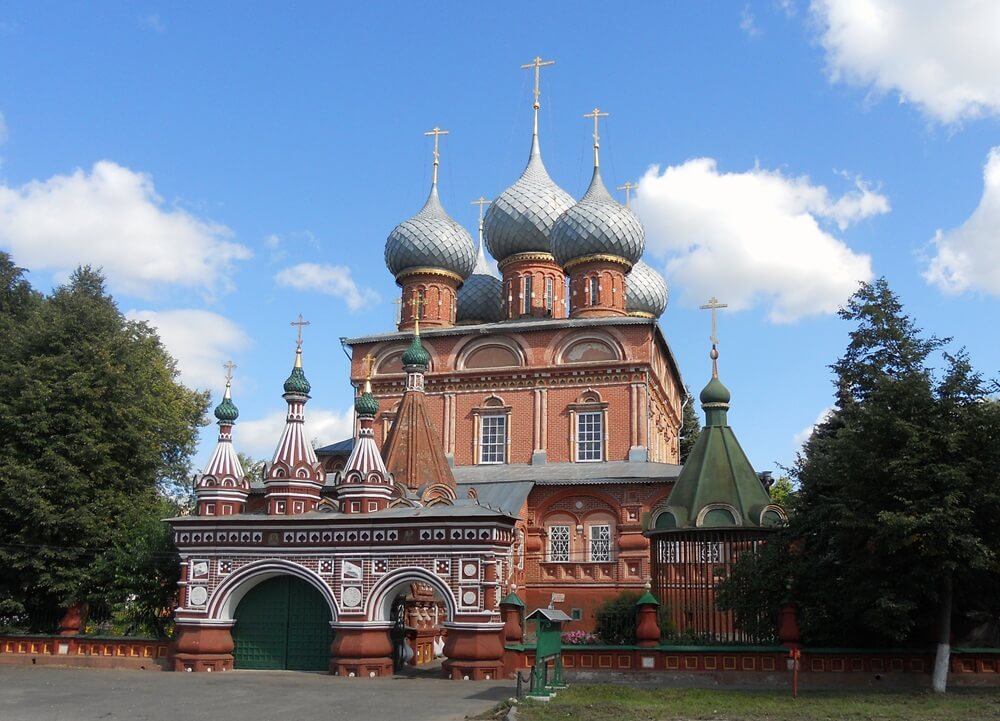 Церковь Воскресения на Дебре в Костроме