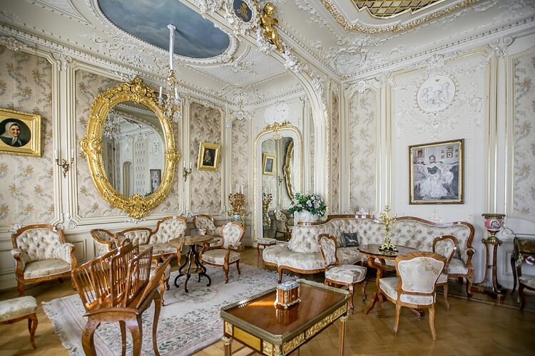 Белая гостиная Юсуповского дворца