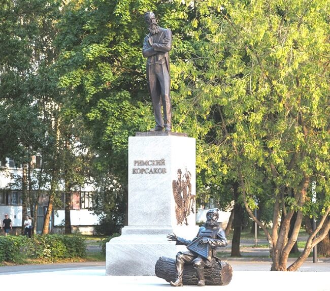 Памятник Римскому-Корсакову Тихвин
