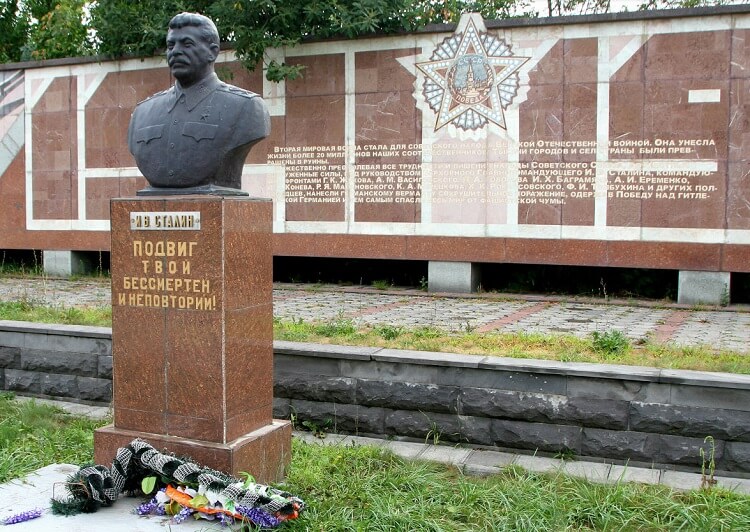 Памятник Сталину Владикавказ
