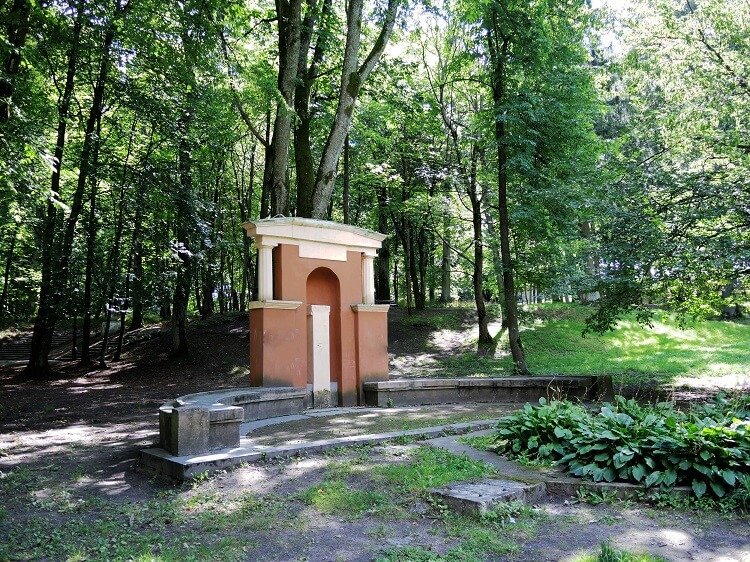 Памятник Адольфу Хайденрайху