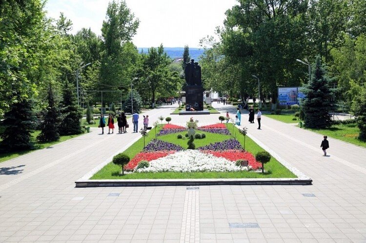 Парк Ленинского комсомола Махачкала