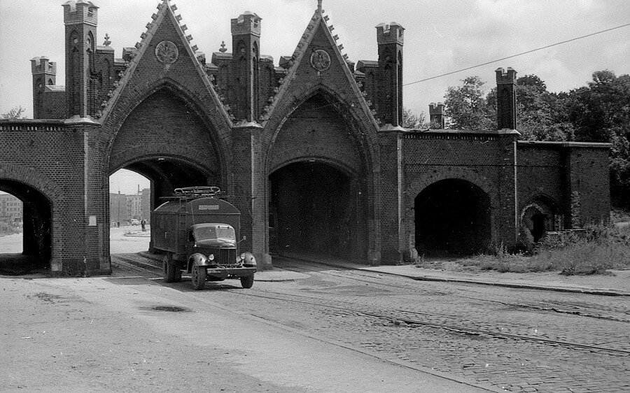 Бранденбургские ворота в Калининграде в 1967 году 