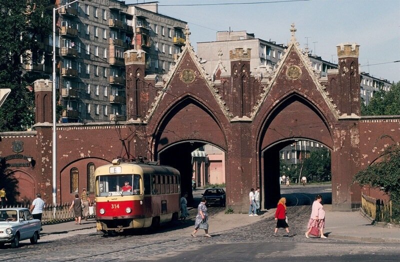 Бранденбургские ворота Калининград в 1991 году