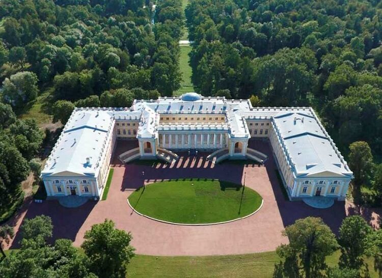 Александровский дворец в Пушкине