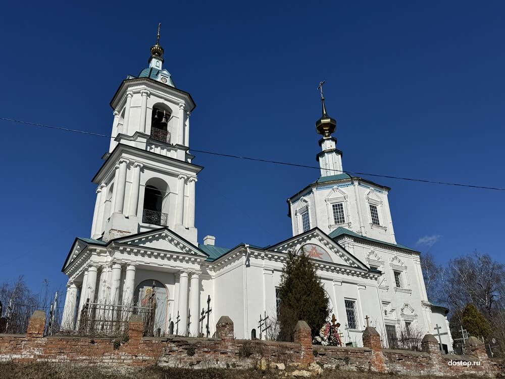Церковь Рождества Пресвятой Богородицы в Роще и старый погост в Боровске