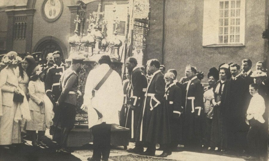 Пребывание Николая II в Рождественском соборе г. Суздаля. 1913 г