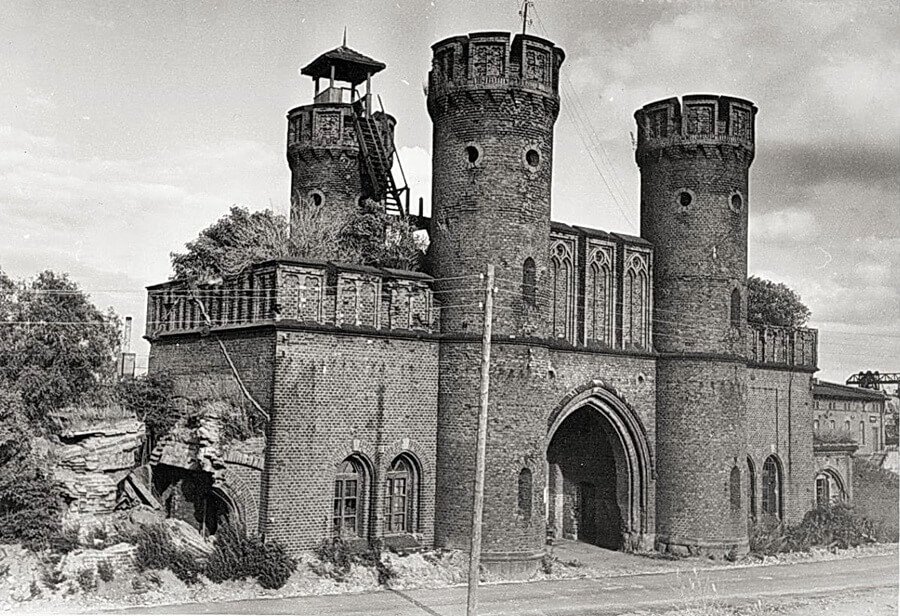 Фридрихсбургские ворота в 1966 году