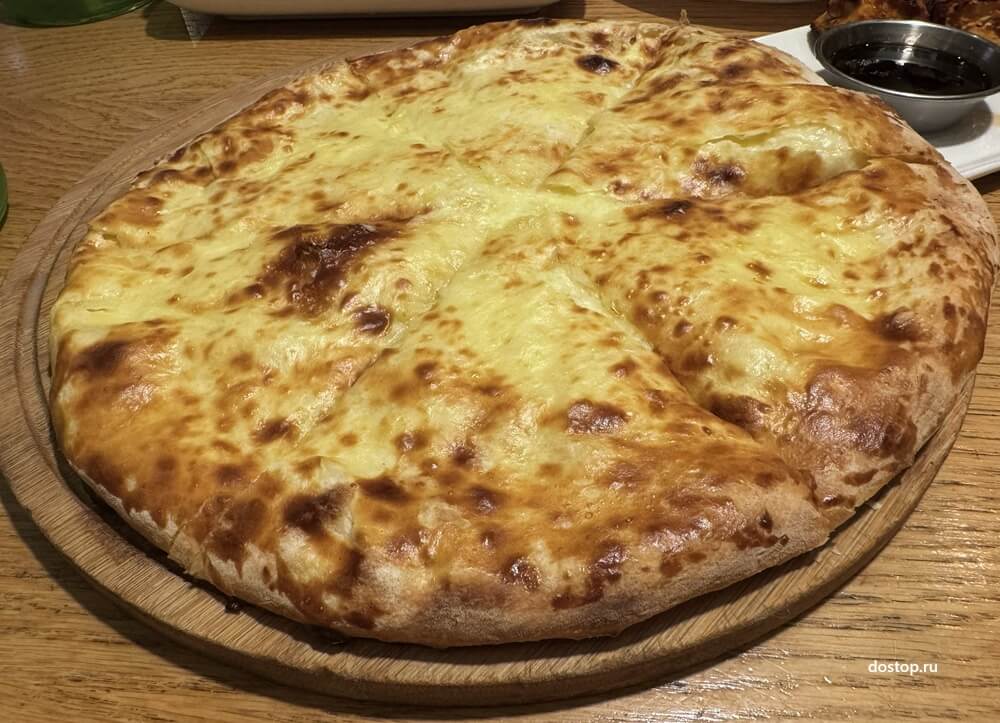 Мегрельский хачапури с сыром